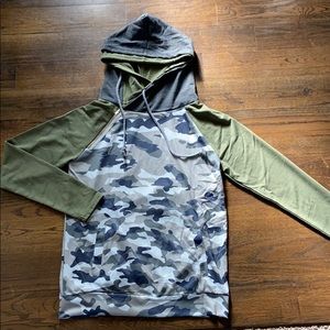 Soft hooded camouflage pullover